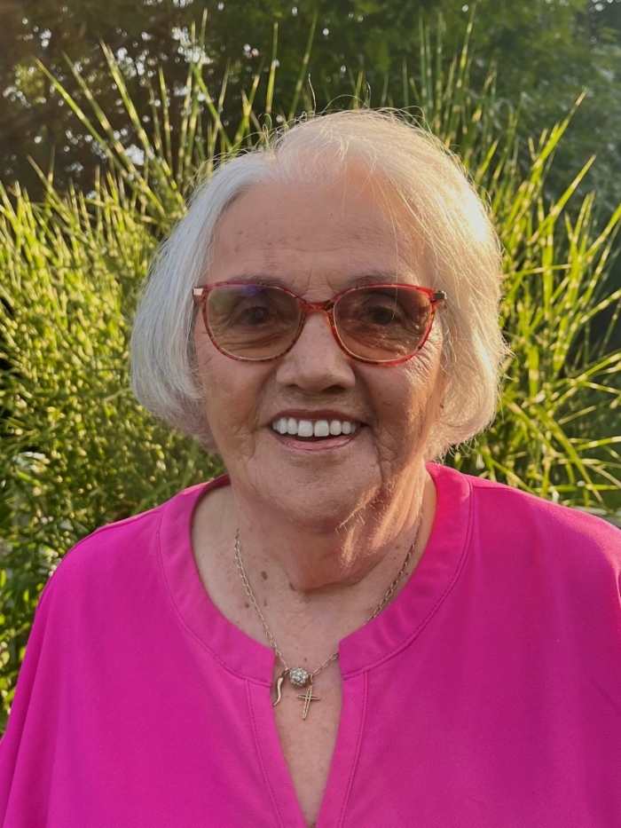 Mme Madeleine Veilleux-Giguère