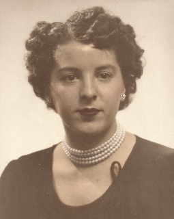 Mme Jacqueline Therrien Grenier