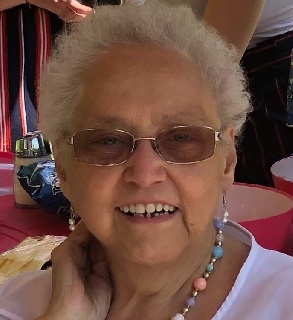 Mme Ghislaine (Mathieu) Busque